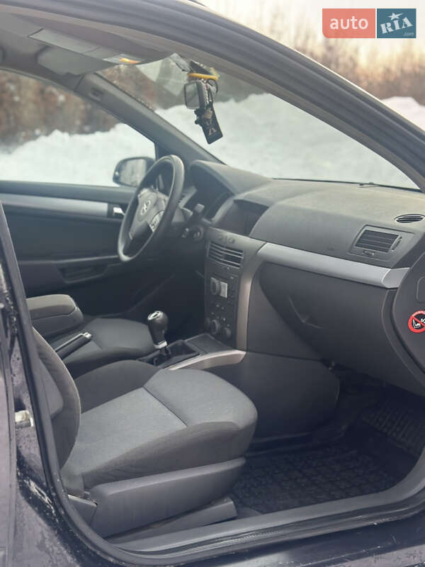 Универсал Opel Astra 2005 в Ивано-Франковске