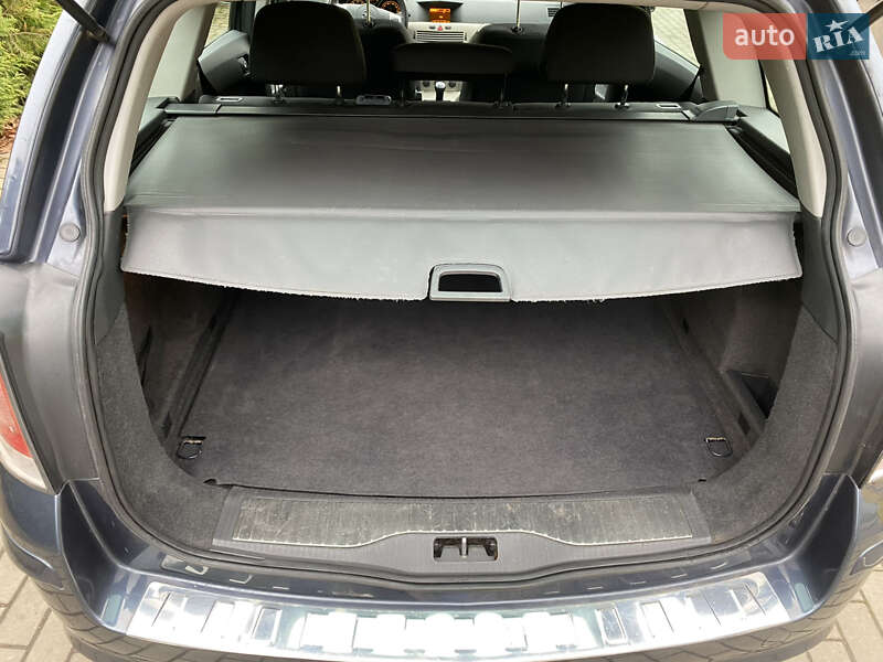 Универсал Opel Astra 2008 в Луцке