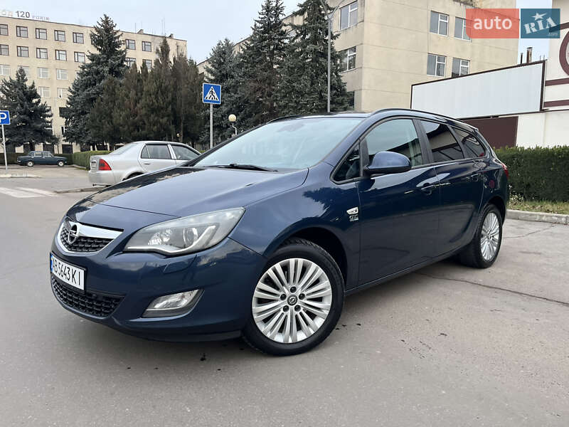 Opel Astra 2011
