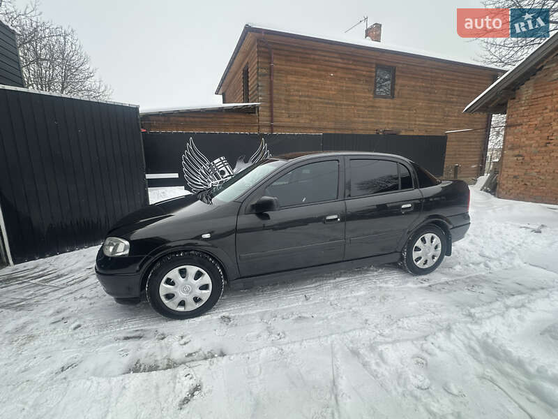 Седан Opel Astra 2008 в Заболотове