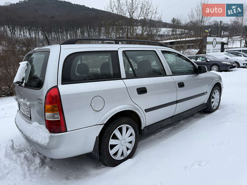 Универсал Opel Astra 2001 в Кременце