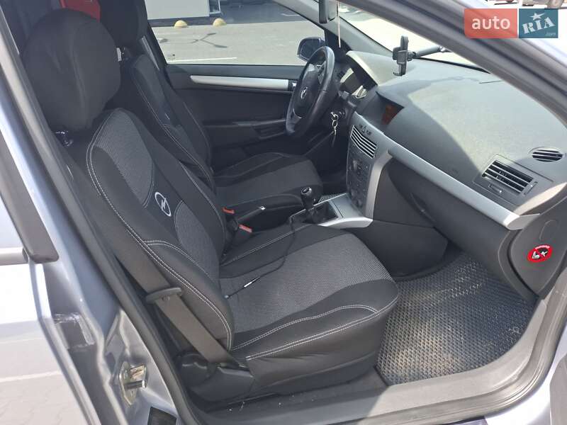 Универсал Opel Astra 2009 в Виннице