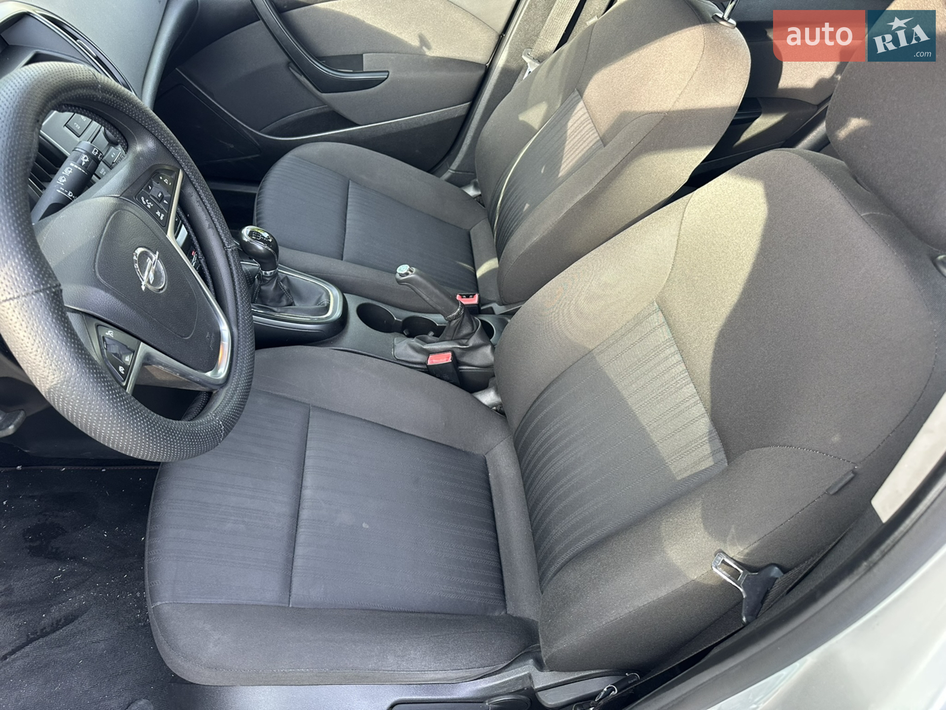 2010 Opel Astra - мініатюра 12