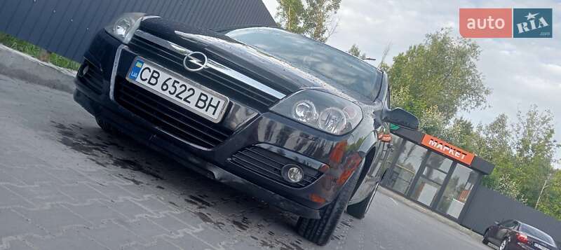 Универсал Opel Astra 2006 в Чернигове