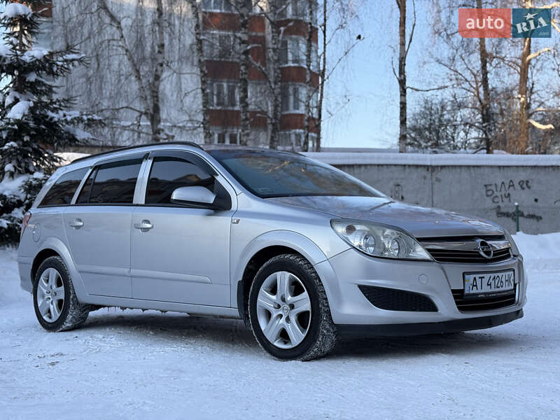 Универсал Opel Astra 2009 в Тернополе