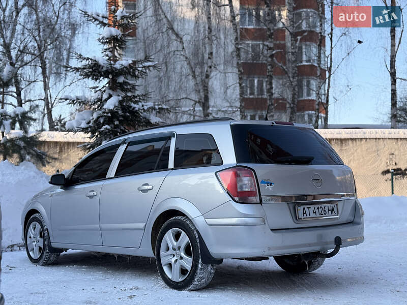 Универсал Opel Astra 2009 в Тернополе