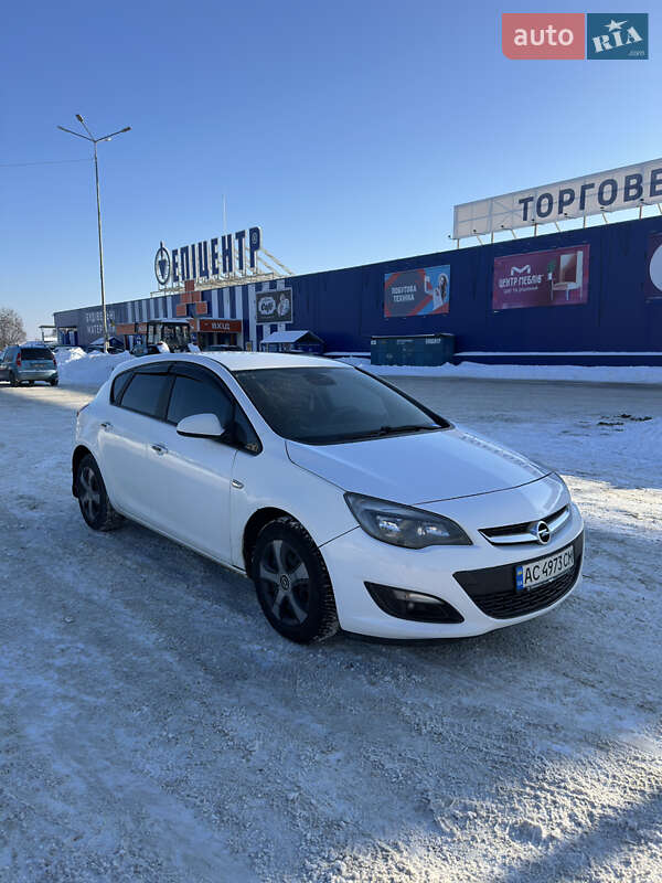 Хэтчбек Opel Astra 2014 в Ковеле