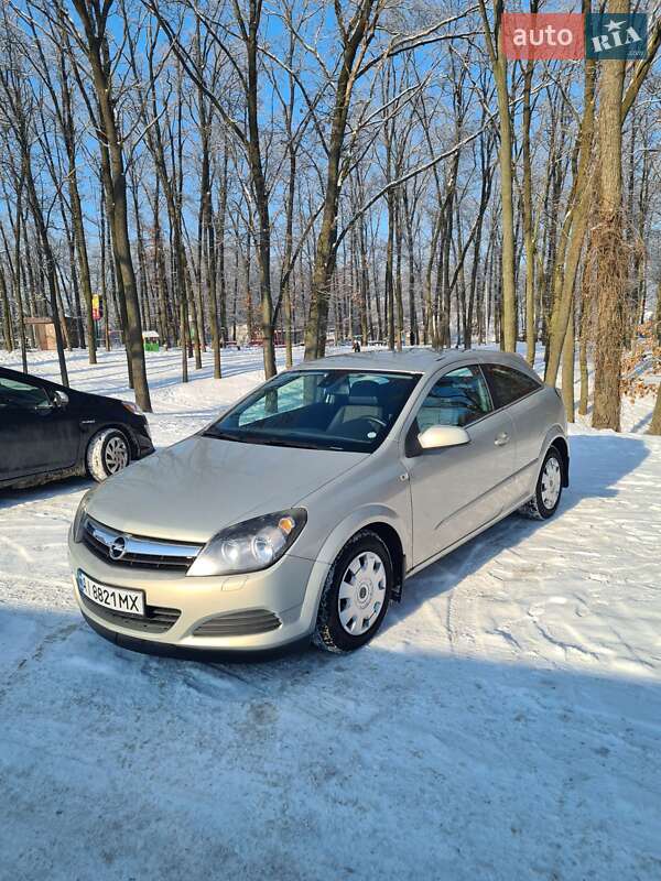Хэтчбек Opel Astra 2005 в Киеве