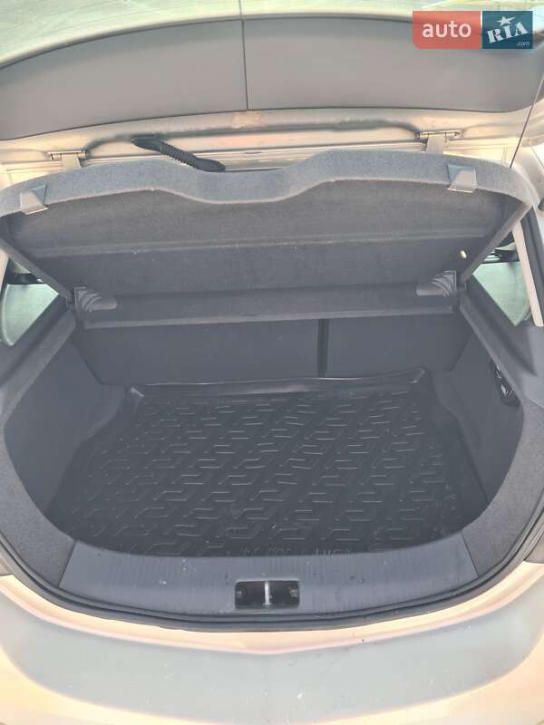 Хэтчбек Opel Astra 2005 в Киеве