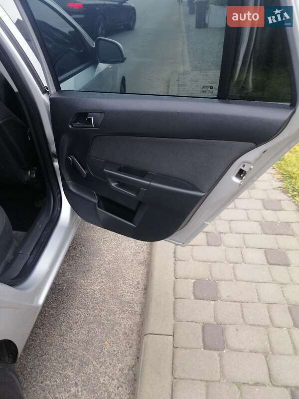 Универсал Opel Astra 2012 в Днепре фото 13 Универсал Opel Astra 2012 в Днепре