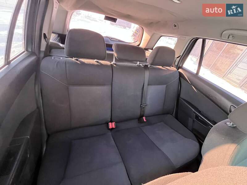 Универсал Opel Astra 2007 в Буштыне