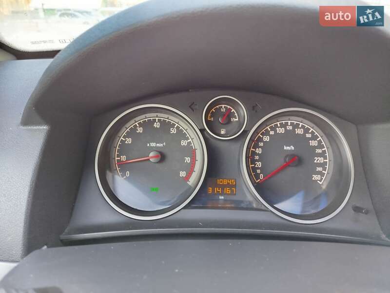 Универсал Opel Astra 2005 в Винниках