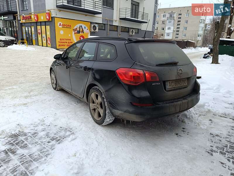Универсал Opel Astra 2011 в Ковеле