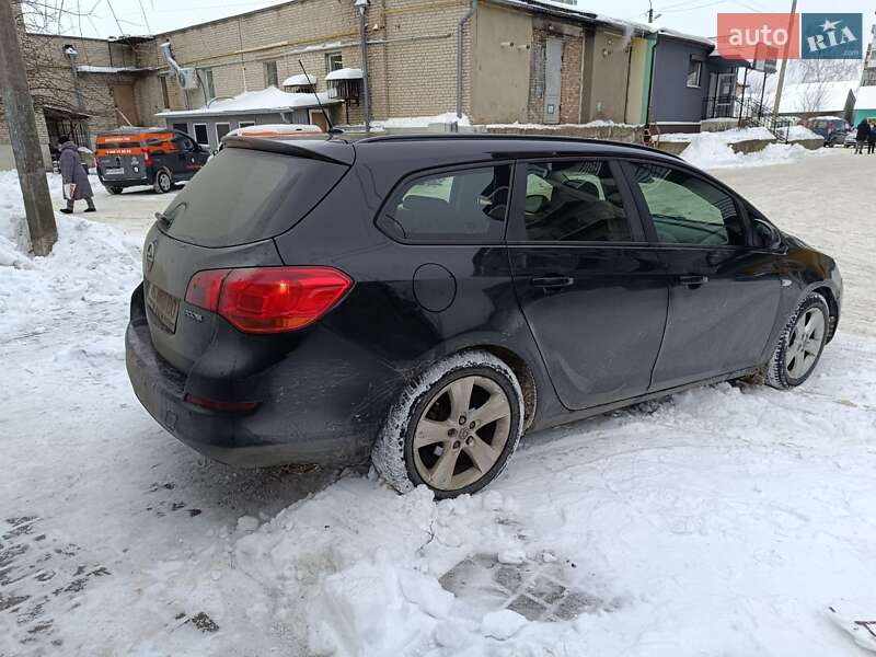 Универсал Opel Astra 2011 в Ковеле