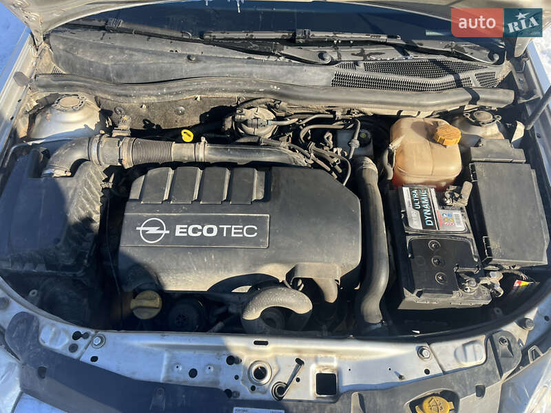 Универсал Opel Astra 2009 в Хусте