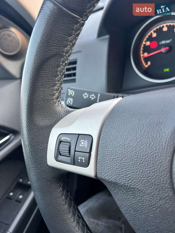 Хэтчбек Opel Astra 2009 в Николаеве фото 19 Хэтчбек Opel Astra 2009 в Николаеве