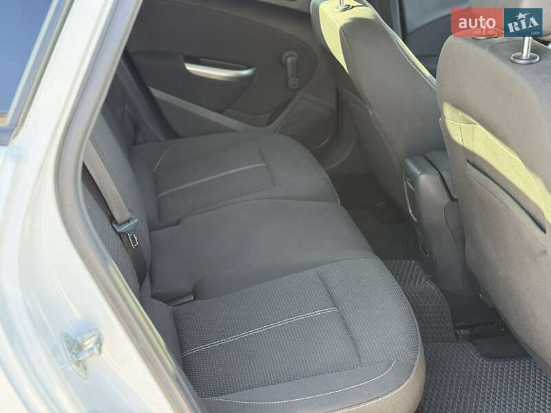 Универсал Opel Astra 2011 в Хмельницком