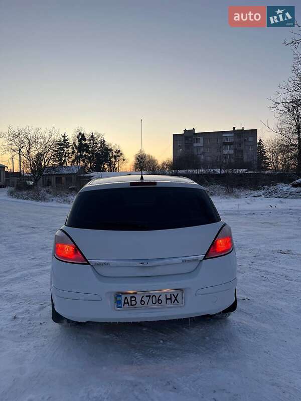 Хэтчбек Opel Astra 2005 в Немирове