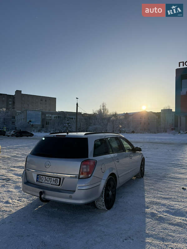 Универсал Opel Astra 2005 в Тернополе