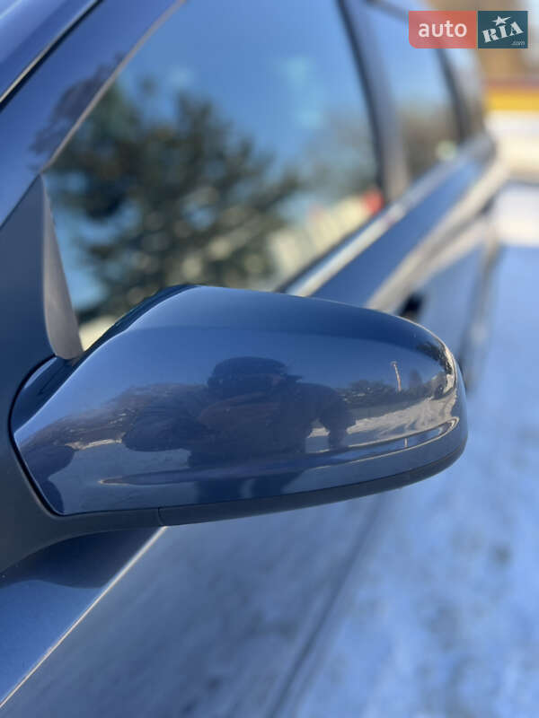 Универсал Opel Astra 2009 в Луцке