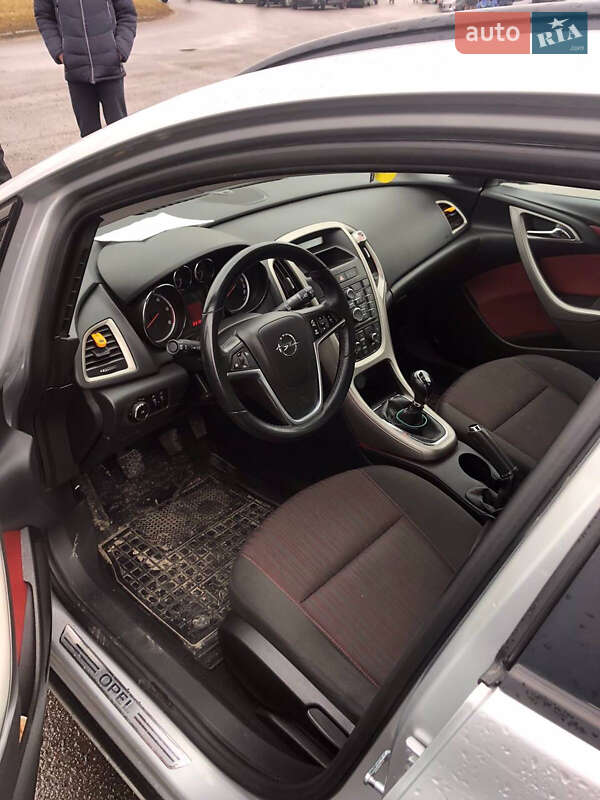 Универсал Opel Astra 2010 в Луцке фото 9 Универсал Opel Astra 2010 в Луцке