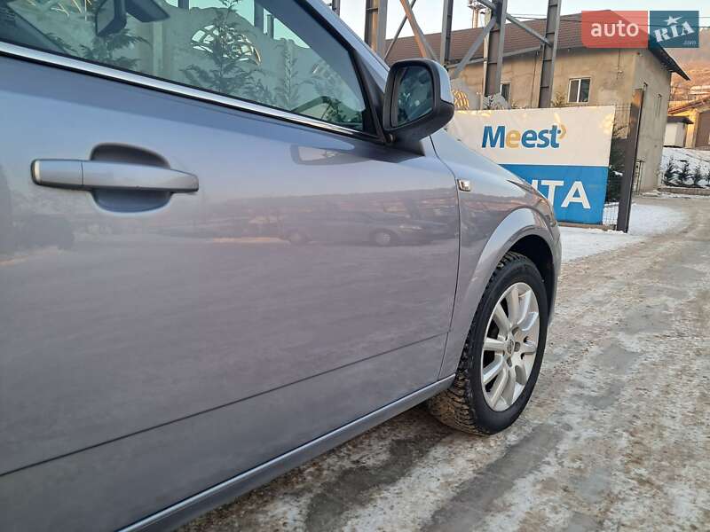 Универсал Opel Astra 2009 в Могилев-Подольске