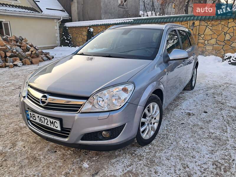 Универсал Opel Astra 2009 в Могилев-Подольске