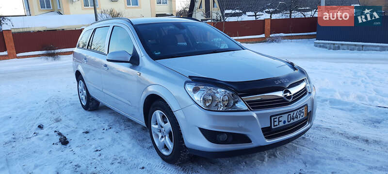 Универсал Opel Astra 2008 в Немирове