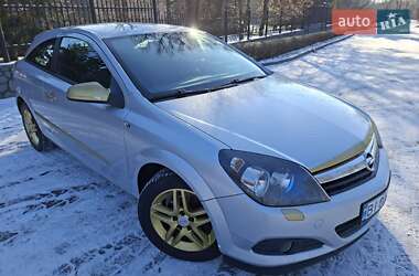 Купе Opel Astra 2007 в Миргороде