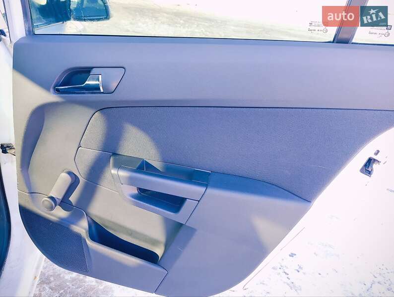 Универсал Opel Astra 2011 в Белой Церкви фото 31 Универсал Opel Astra 2011 в Белой Церкви