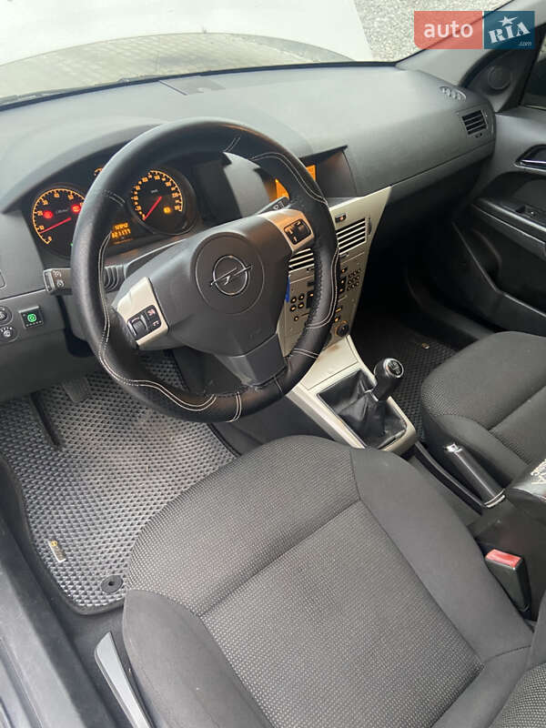 Универсал Opel Astra 2008 в Киеве