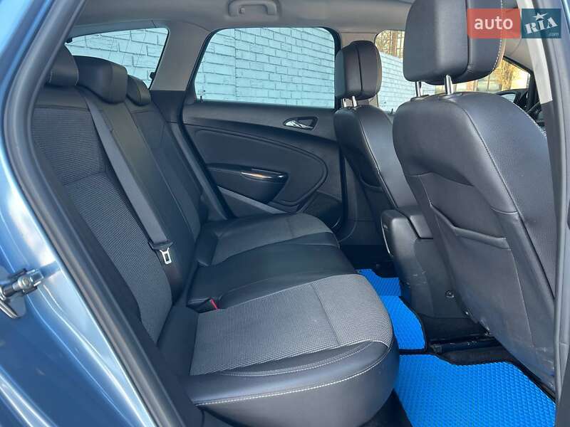 Универсал Opel Astra 2011 в Киеве фото 9 Универсал Opel Astra 2011 в Киеве