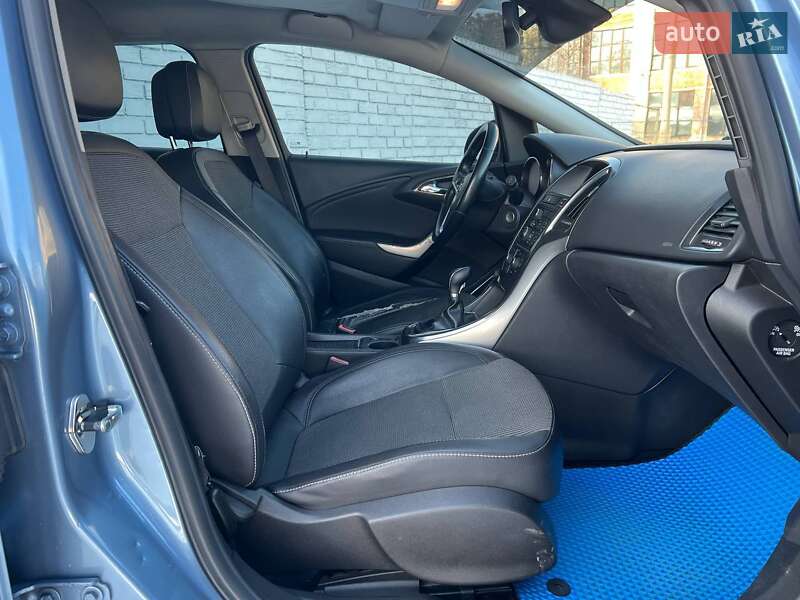 Универсал Opel Astra 2011 в Киеве фото 10 Универсал Opel Astra 2011 в Киеве