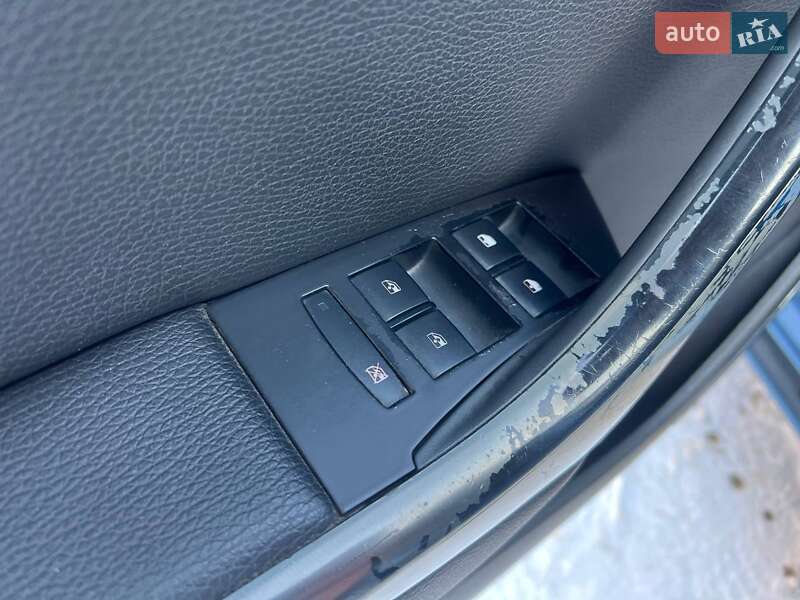 Универсал Opel Astra 2011 в Киеве фото 16 Универсал Opel Astra 2011 в Киеве