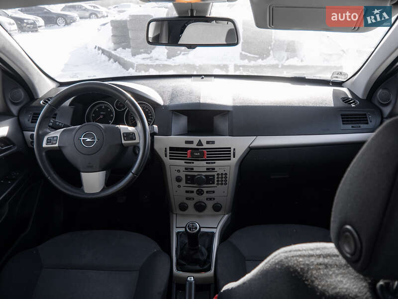 Универсал Opel Astra 2007 в Львове