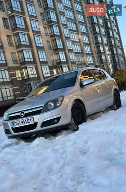 Хэтчбек Opel Astra 2004 в Чернигове