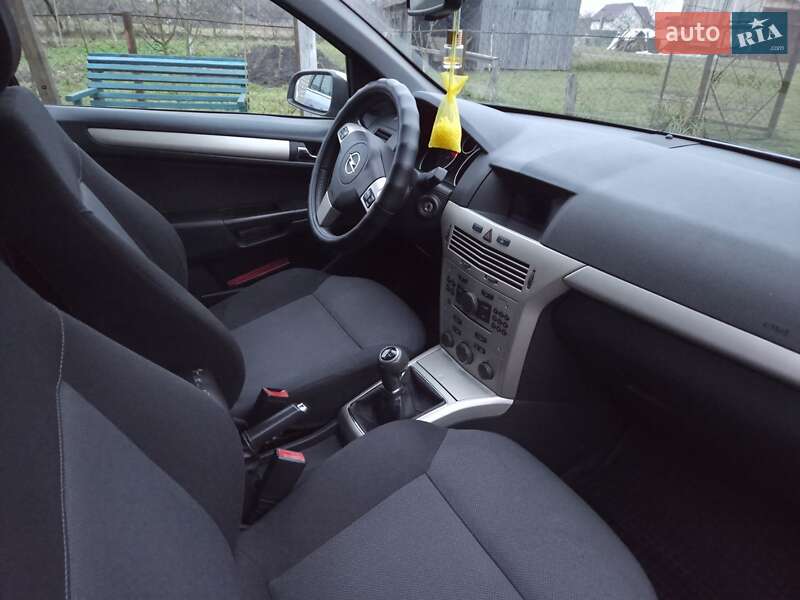 Универсал Opel Astra 2007 в Луцке