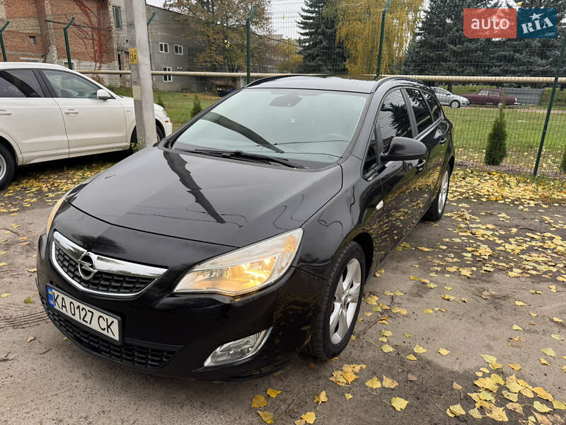 Универсал Opel Astra 2011 в Броварах фото 5 Универсал Opel Astra 2011 в Броварах