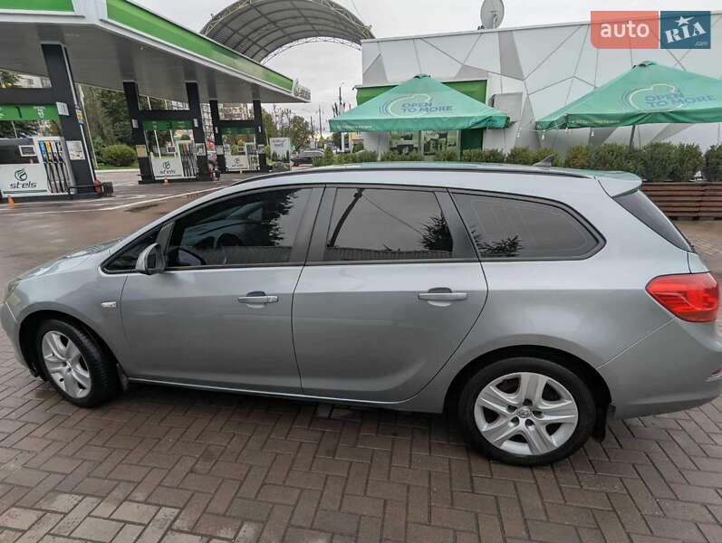 Универсал Opel Astra 2013 в Ивано-Франковске фото 5 Универсал Opel Astra 2013 в Ивано-Франковске