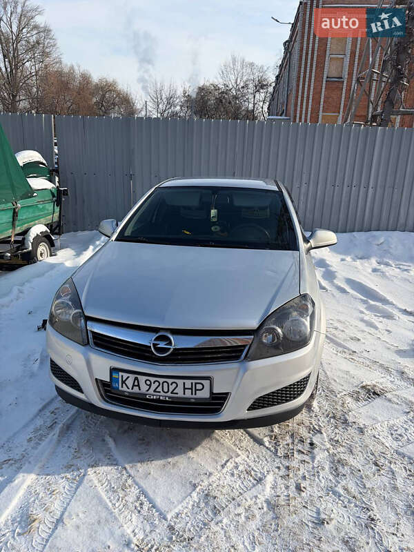 Opel Astra 2013 Opel Astra 2013