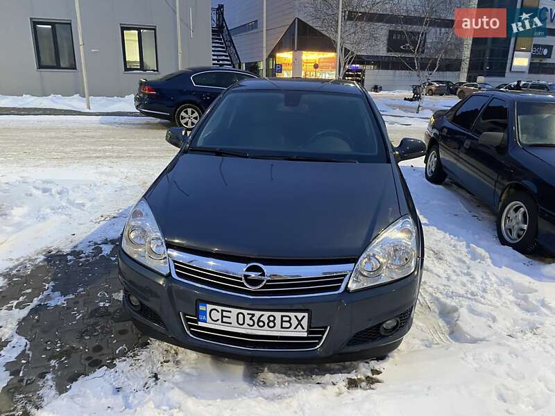 Седан Opel Astra 2010 в Черновцах фото Седан Opel Astra 2010 в Черновцах
