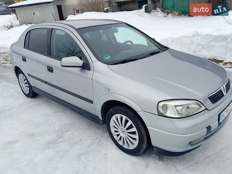 Хэтчбек Opel Astra 2002 в Дрогобыче