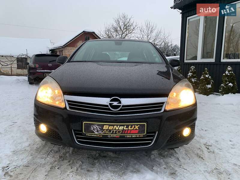 Хетчбек Opel Astra 2010 в Коломиї