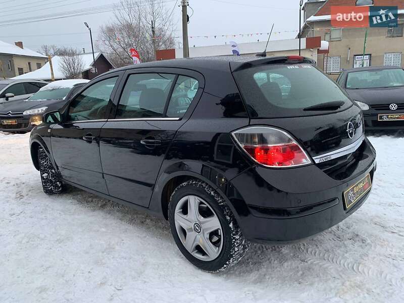 Хетчбек Opel Astra 2010 в Коломиї