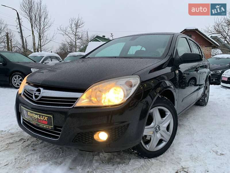 Хетчбек Opel Astra 2010 в Коломиї
