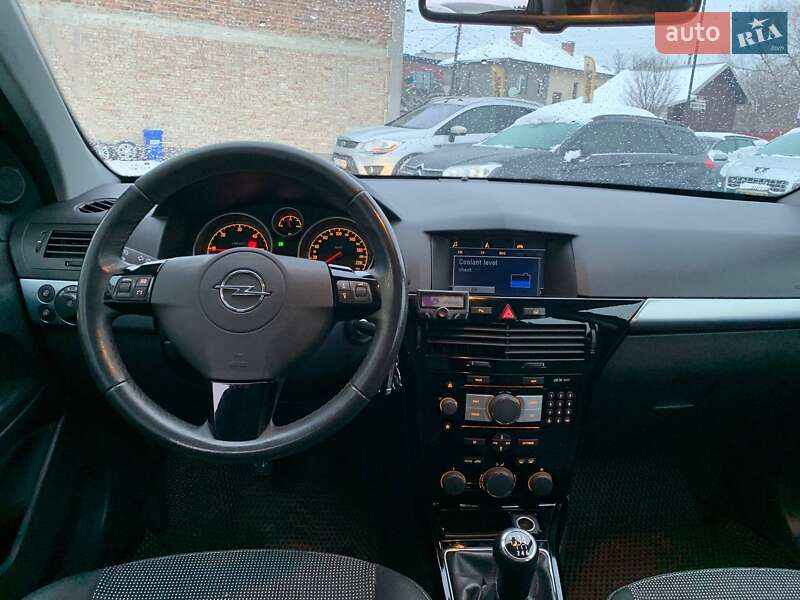 Хетчбек Opel Astra 2010 в Коломиї