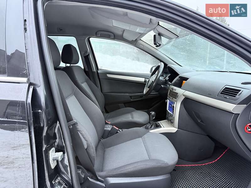 Универсал Opel Astra 2007 в Ровно