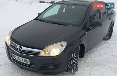 Седан Opel Astra 2012 в Калинівці