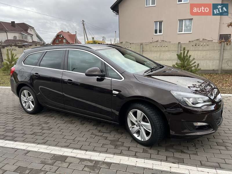 Универсал Opel Astra 2014 в Луцке фото 2 Универсал Opel Astra 2014 в Луцке