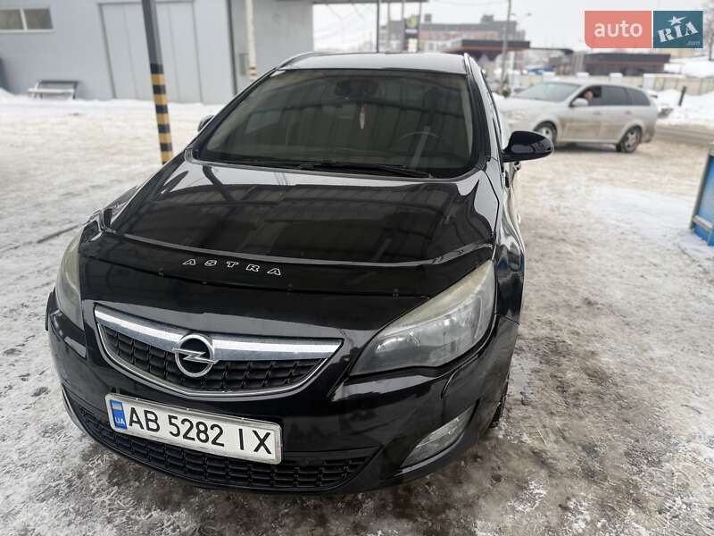 Универсал Opel Astra 2011 в Хмельницком